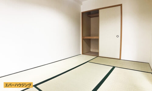 和室6帖のお部屋。襖、畳、障子は取り換え済みです。(寝室)
