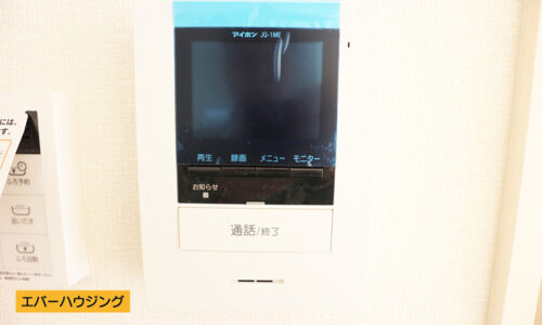 TVモニターホン付きですので、訪問者対応も便利です。お顔を確認できるので安心です。(内装)