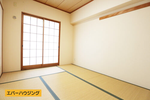 和室6帖。小さなお子様の遊び場として、畳なので安心です。