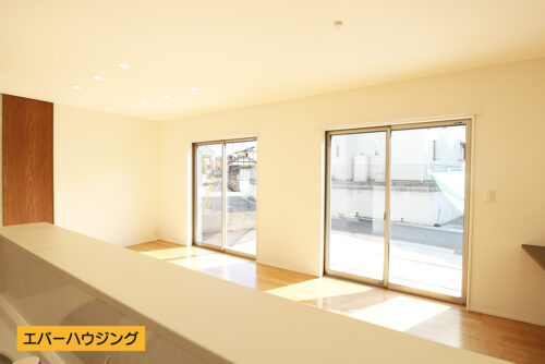 対面式キッチンで、リビングの様子を見ることができます！