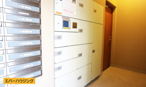 留守時に便利な宅配ボックスです。