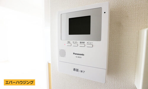 TVモニターホン付き。顔が見えるので安心ですね。