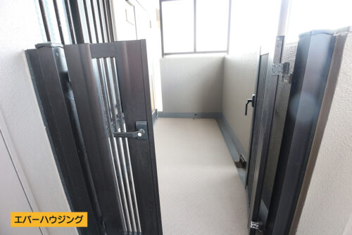 玄関前のポーチ。※使用料150円/月