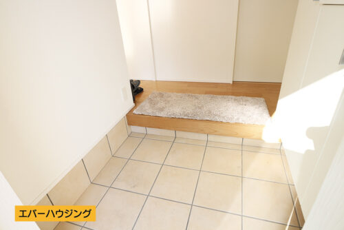 玄関スペース。シューズボックス完備