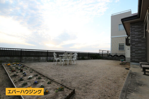 海を眺めながら、お家でバーベキュー♪贅沢な時間ですね。