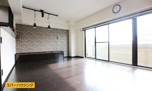 LDK２０帖の広さ！ 南向きで陽当たりも良好です。