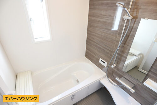 浴室乾燥付きのバスルーム（1号棟写真参考）