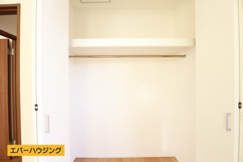 洋室にはそれぞれクローゼットが付いています。