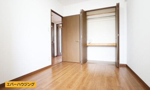 洋室のクローゼット収納です。